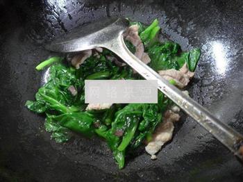 五花肉炒木耳菜的做法步骤8