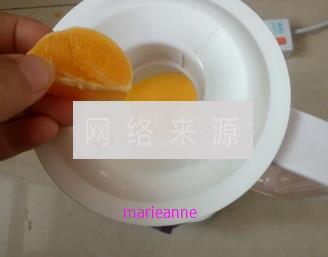 鲜榨橙汁的做法图解4