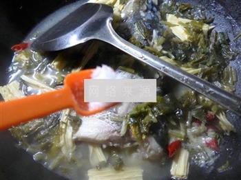 雪菜腐竹鱼头汤的做法步骤7
