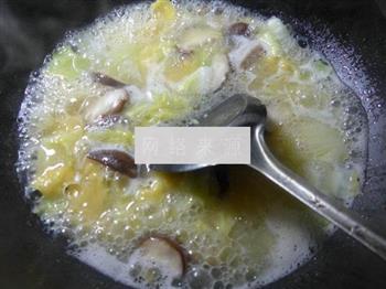 香菇白菜玉米面疙瘩的做法图解7