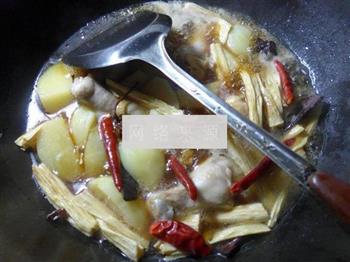 腐竹土豆烧鸡翅根的做法步骤10