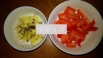 韭菜苔炒肉片的做法图解2