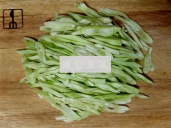 小炒芸豆的做法步骤2