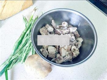 脆骨豆角饭的做法步骤1