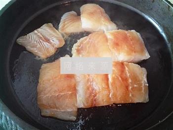 黄油香煎龙利鱼的做法步骤4