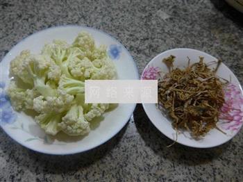 笋干菜煮花菜的做法步骤1