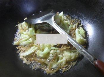 笋干菜煮花菜的做法步骤4