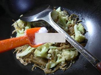 笋干菜煮花菜的做法步骤6