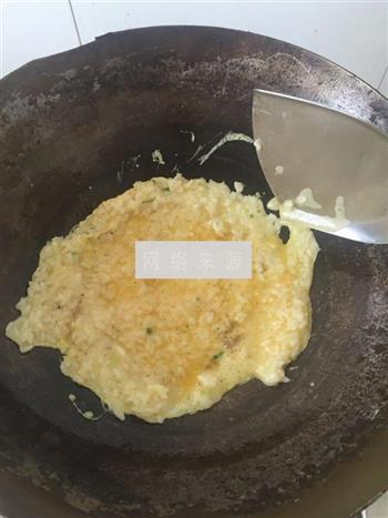 鸡蛋米饭饼的做法图解3