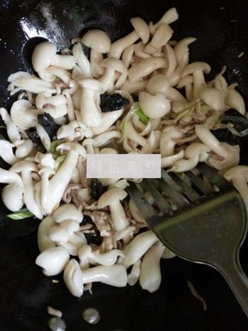 滑炒白玉菇的做法图解7