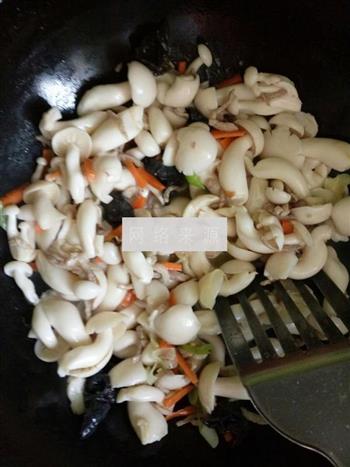 滑炒白玉菇的做法图解8