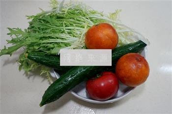 多彩蔬果大拌菜的做法步骤1