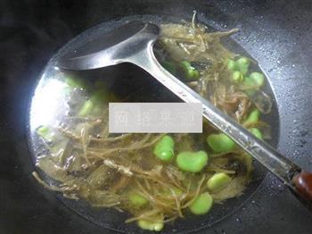 笋干菜蚕豆汤的做法图解7