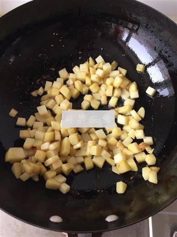土豆炖茄子的做法步骤5