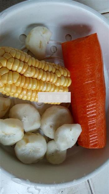 玉米龙骨老火汤的做法步骤2