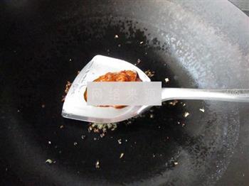 蟹黄膏焗豆腐的做法步骤3