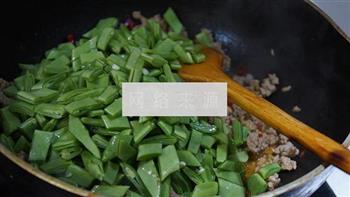 扁豆炒肉末的做法图解8