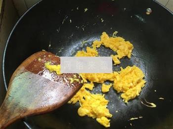 韭菜炒鸡蛋的做法步骤3