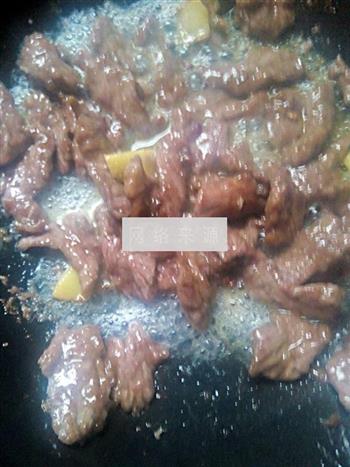 杭椒炒牛肉的做法步骤9