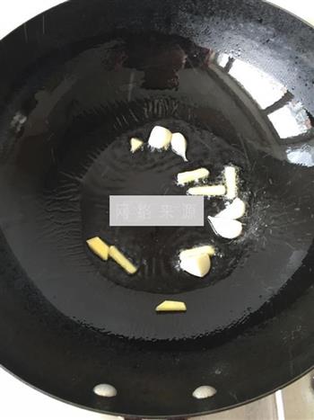 干锅肥肠的做法步骤6