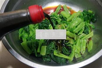 凉拌腰果菠菜的做法步骤8