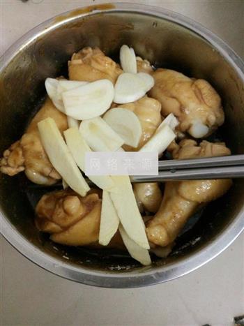糜豆煮鸡的做法步骤3