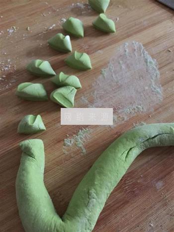 菠菜香菇玉米饺的做法图解11