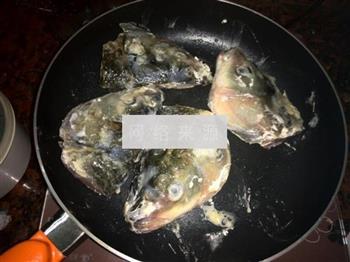 砂锅鱼头的做法步骤5