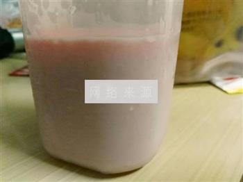 西瓜牛奶饮的做法步骤3