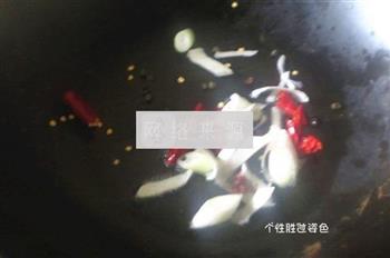 青椒豆芽菜的做法步骤3