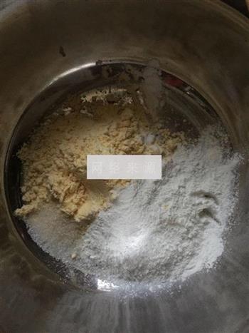 香糯奶香玉米饼的做法步骤1