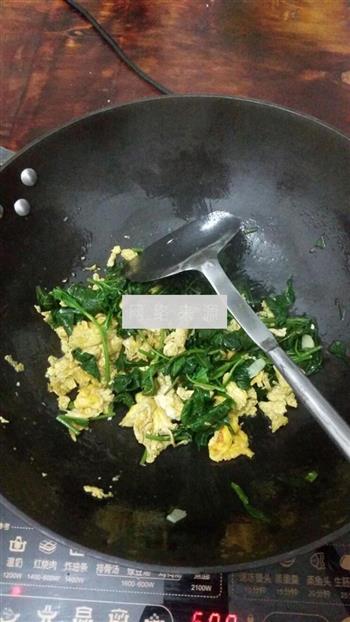 柴胡炒鸡蛋的做法步骤7