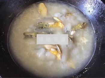 西红柿黄骨鱼汤的做法步骤4