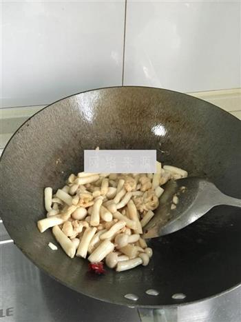 肉炒海鲜菇的做法步骤8