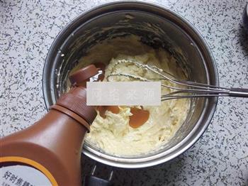 香蕉核桃磅蛋糕的做法步骤5