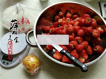 草莓酱的做法图解1