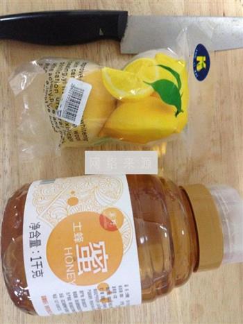 夏季解暑柠檬蜂蜜的做法步骤1