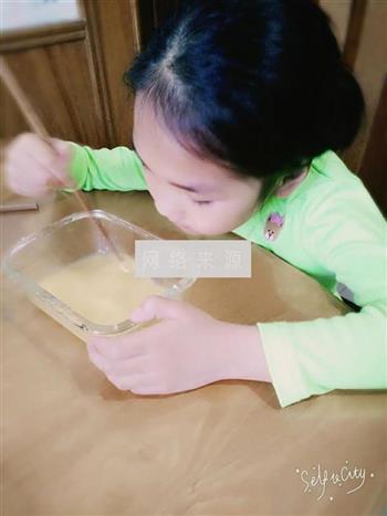 宝宝可自做微波蛋糕的做法步骤2