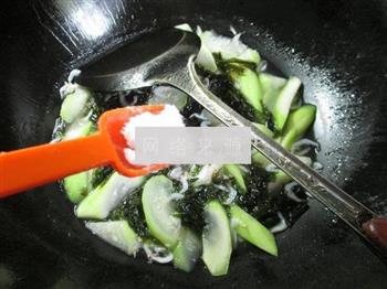 紫菜虾皮煮长瓜的做法图解7
