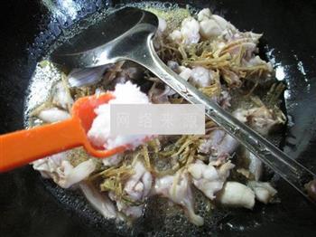 笋干菜煮牛蛙的做法图解10