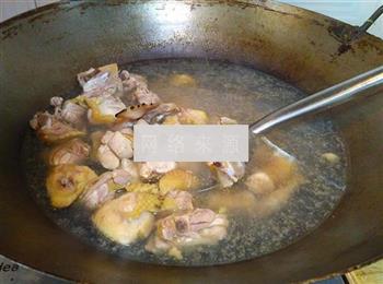 土豆烧鸡的做法步骤1