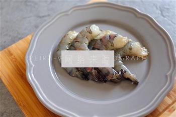 香草烤大虾配完熟芒果的做法步骤3