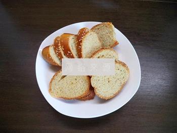 蒜香面包片的做法步骤1