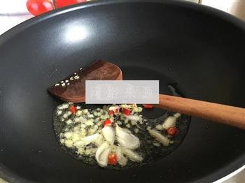 腊肉炒花菜的做法步骤7