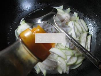 虾潺煮长瓜的做法步骤7