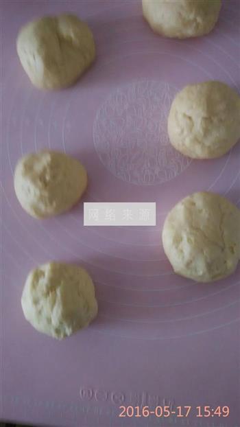 卡仕达酱土豆肉松面包的做法步骤7