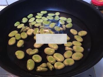 油浸蚕豆的做法图解2