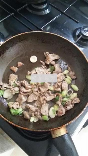 牛肉炒时蔬的做法步骤3