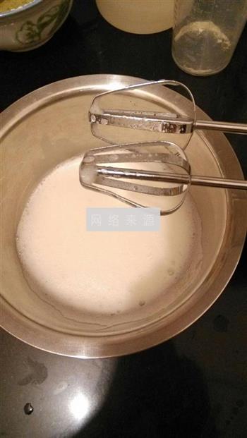 抹茶奶油蛋糕卷的做法步骤5
