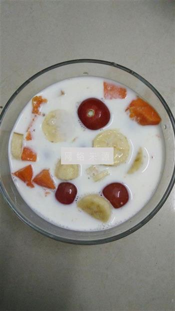 奇亚籽水果奶昔的做法步骤3
